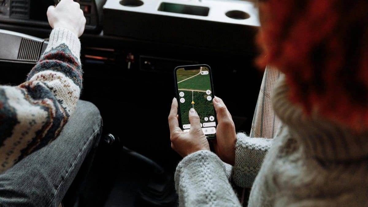 Featured image for Navigate with the Best: Comparing Google Maps, Apple Maps, and Waze for Superior Navigation