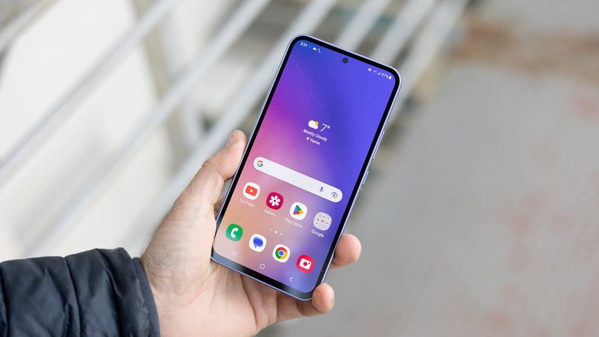 Featured image for Numerous budget Samsung phones receiving Android 14 update currently
