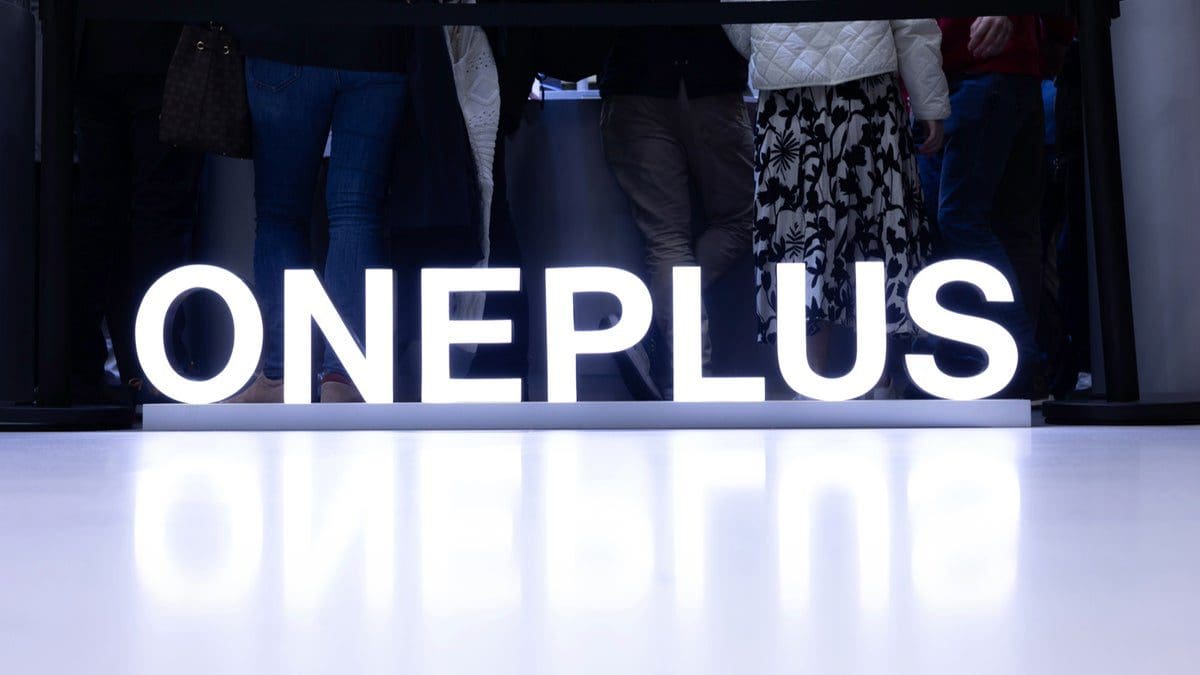 Featured image for OnePlus 12 could launch with the new OnePlus Buds 3