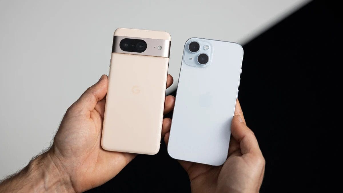 Featured image for Pixel 8’s value plummets within a month of launch, while iPhone 15 surpasses iPhone 14 in success.
