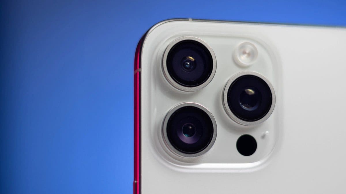 Featured image for Possible Inclusion of a 48MP Telephoto Camera in iPhone 17 Pro Max