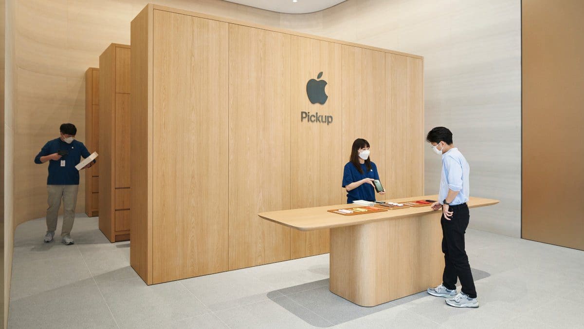 Featured image for Potential Ban: iPhone Security Concerns Raise Alarm in Military Telecommunications Sector
