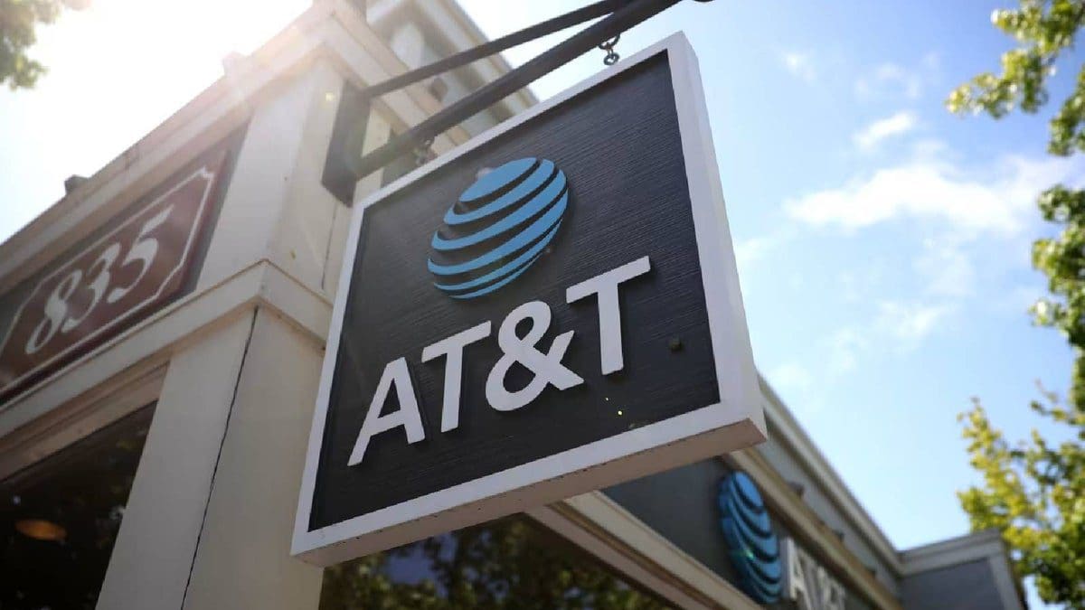Featured image for Protecting Your Privacy: AT&T Reveals Action Plan After 7.6 Million Customer Passcodes Leak