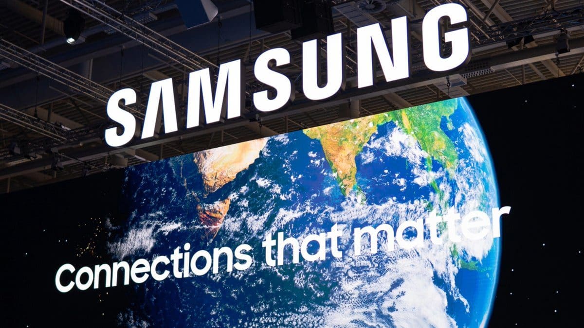 Featured image for Revolutionary Samsung Patent Unveils AI-Powered Personalized News Summaries: Your Future News Editor?