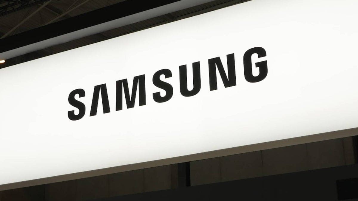Featured image for Samsung Explores Mobile Banking Market with Innovative ‘Super App’ Approach, Following WeChat’s Lead