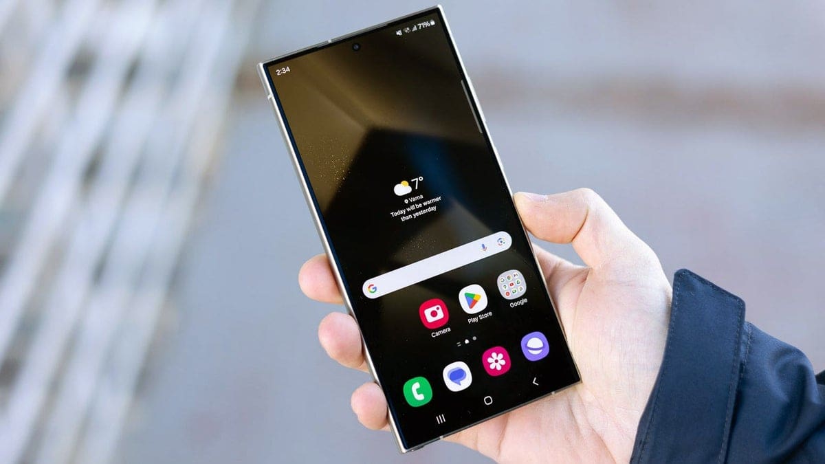 Featured image for Samsung’s PolarID Technology Set to Outshine Apple’s Dynamic Island in Telecommunications