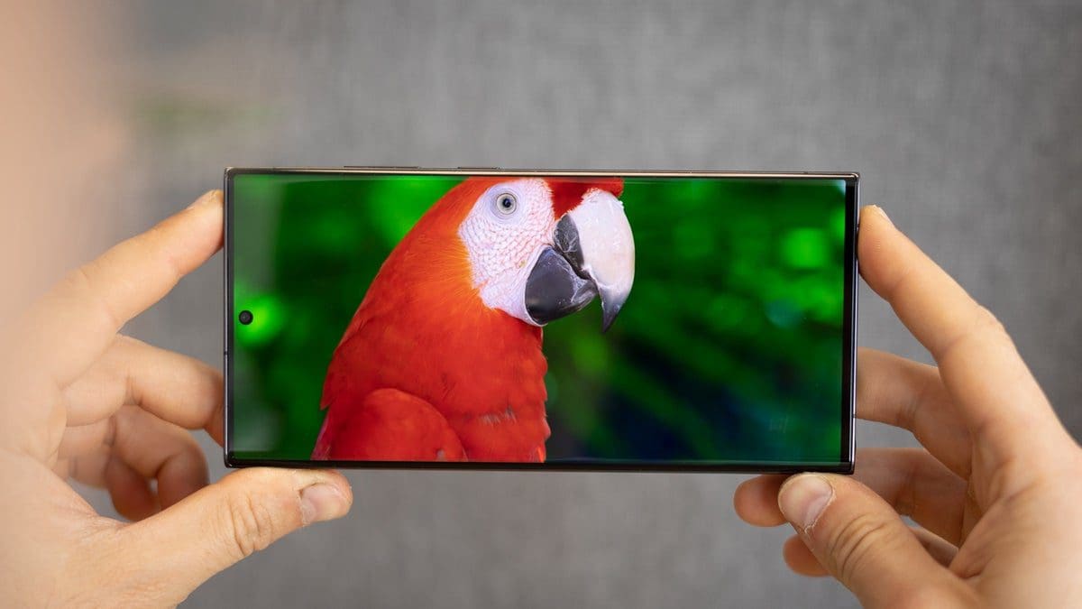 Featured image for Say Goodbye to Screen Burn-in: One UI 6.1 Resolves Samsung Galaxy Display Problems