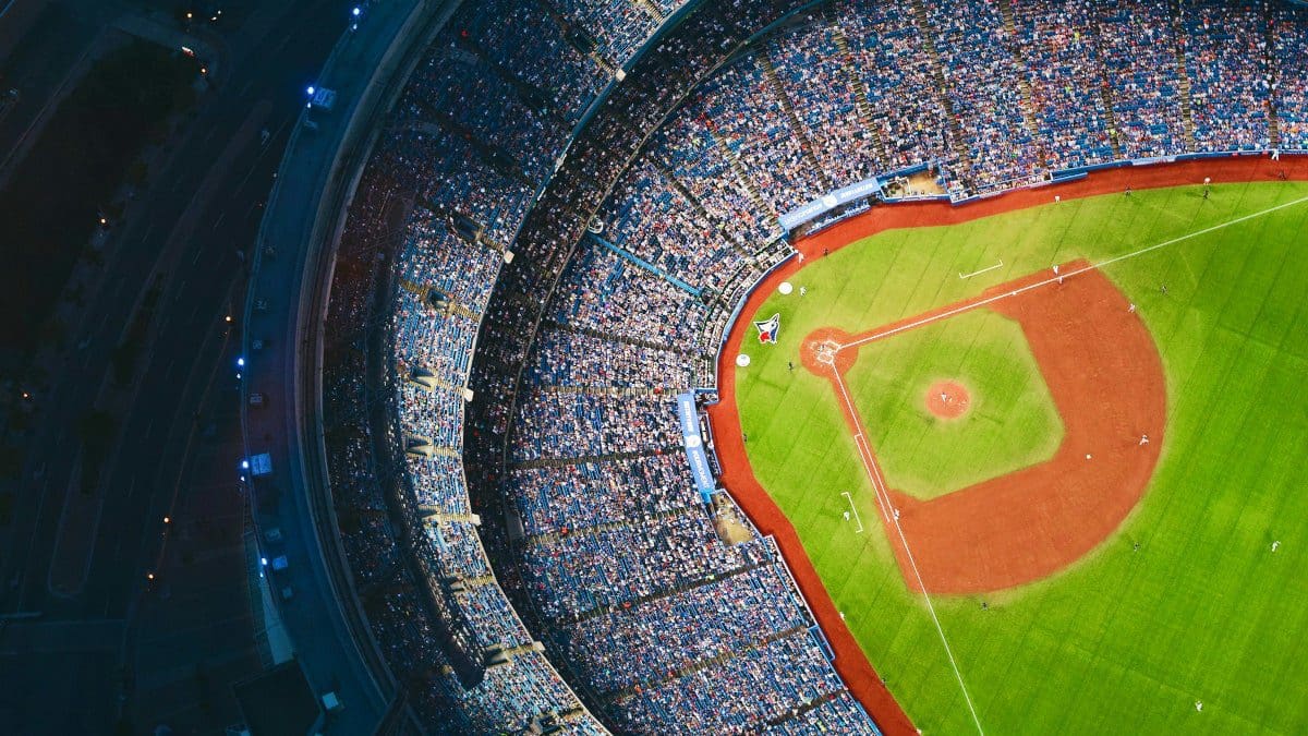 Featured image for Score Big with Apple Sports: The Ultimate Free Scoreboard App for iPhone Sports Fans in Canada