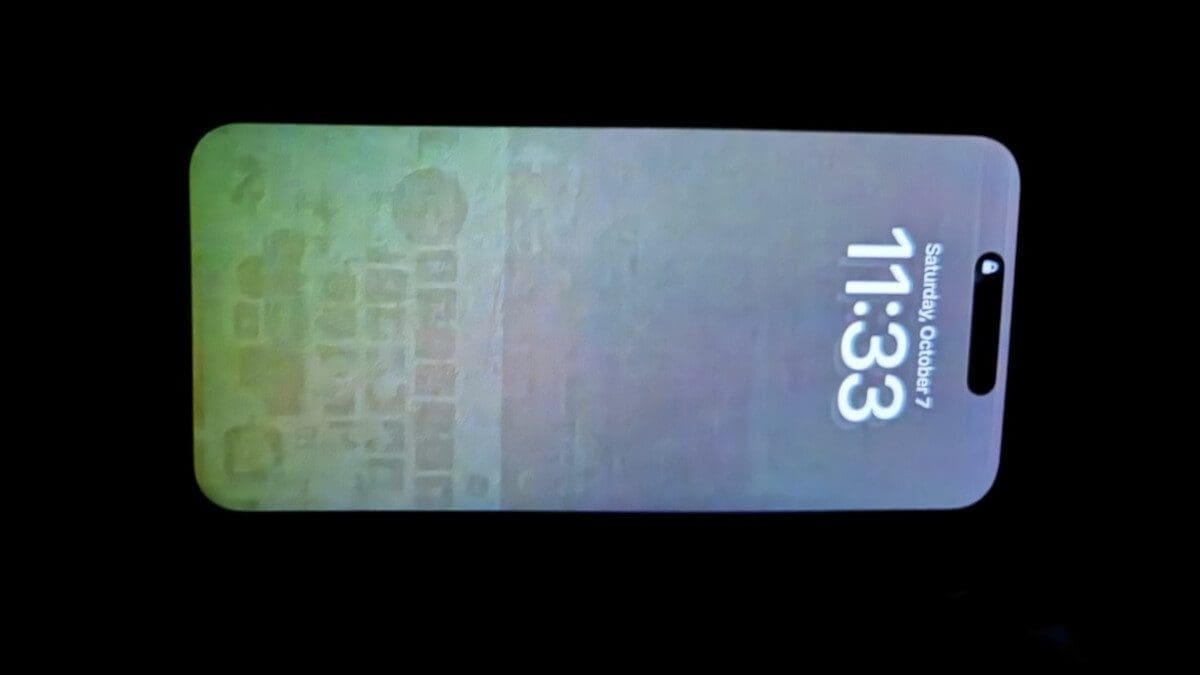 Featured image for Serious Screen Defect Plagues Certain iPhone 15 Pro Max Models