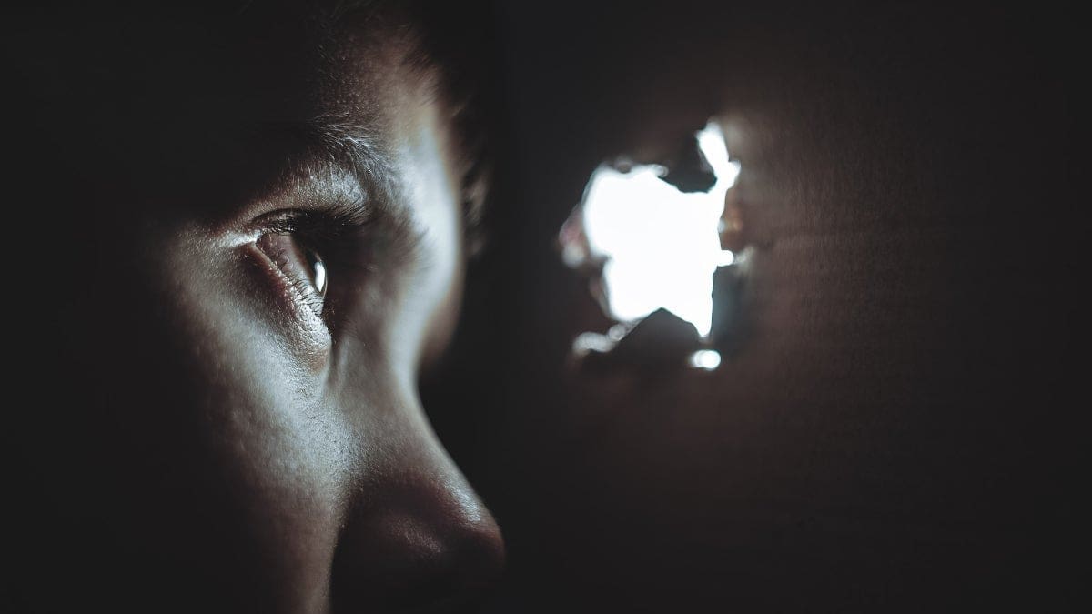 Featured image for Spyware deployed on iPhones through four zero-day exploits