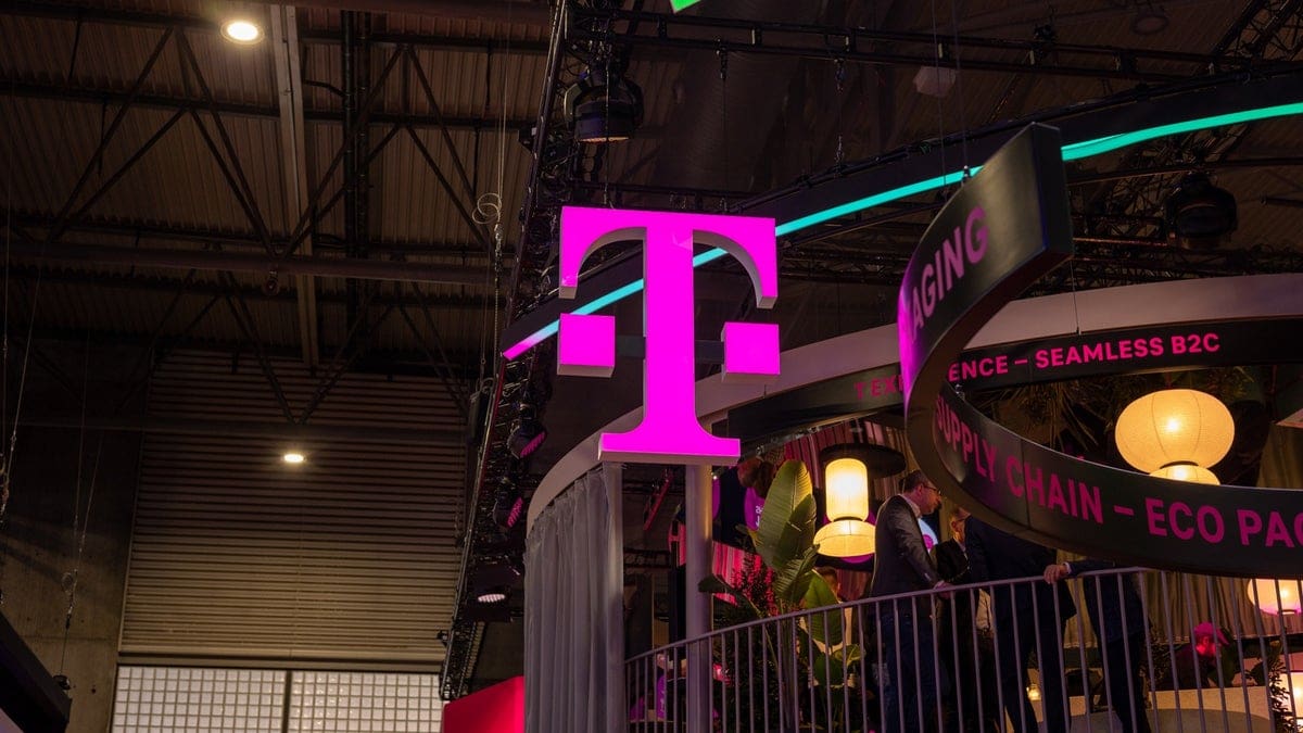 Featured image for T-Mobile Dominates 5G: A Comprehensive Analysis Leaving Verizon and AT&T Behind