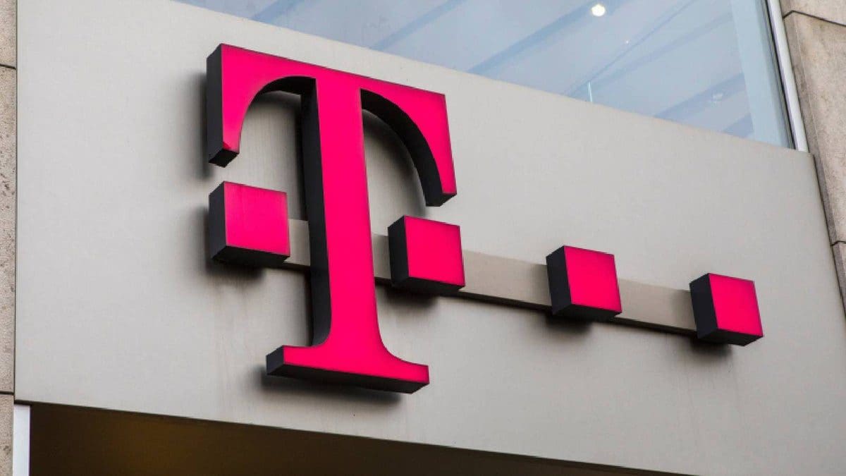 Featured image for T-Mobile Experiencing Major Issues, Carrier Confirms No Cyber Attack Occurred