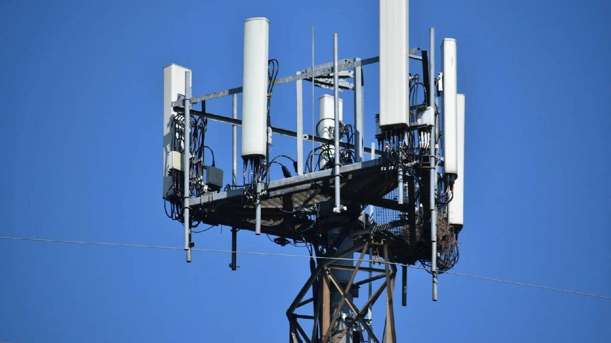 Featured image for Telecom Giants T-Mobile and AT&T Face Legal Battle Over Health Concerns in Minnesota
