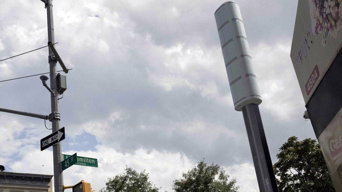 Featured image for Telecom Giants T-Mobile and Verizon Opt Out of 5G Towers in Underserved New York Areas