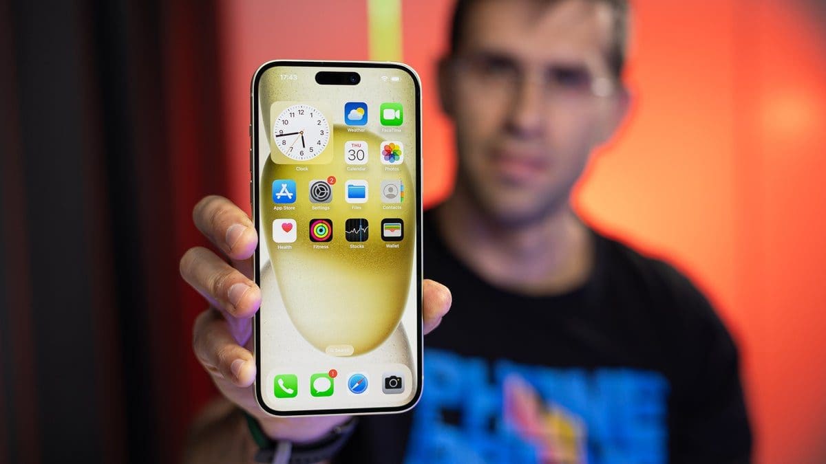 Featured image for The latest ad for the iPhone 15 Plus highlights its impressive battery life yet again