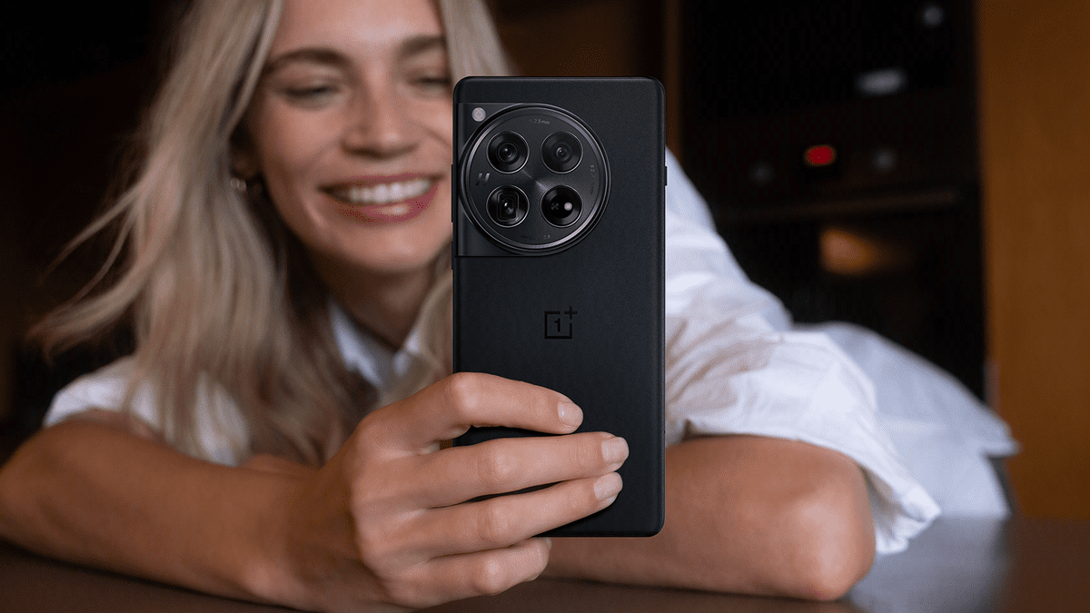 Featured image for The OnePlus 12 dominates AnTuTu, achieving the highest score on the platform
