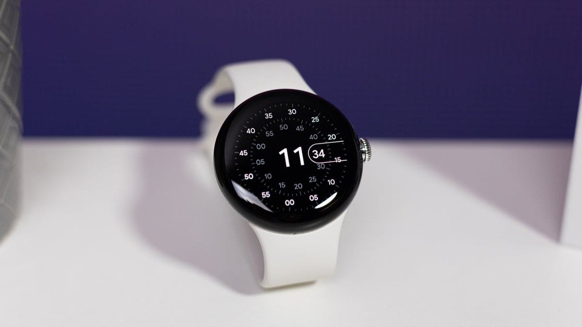 Featured image for The Original Pixel Watch Receives Attention in the December Pixel Feature Drop