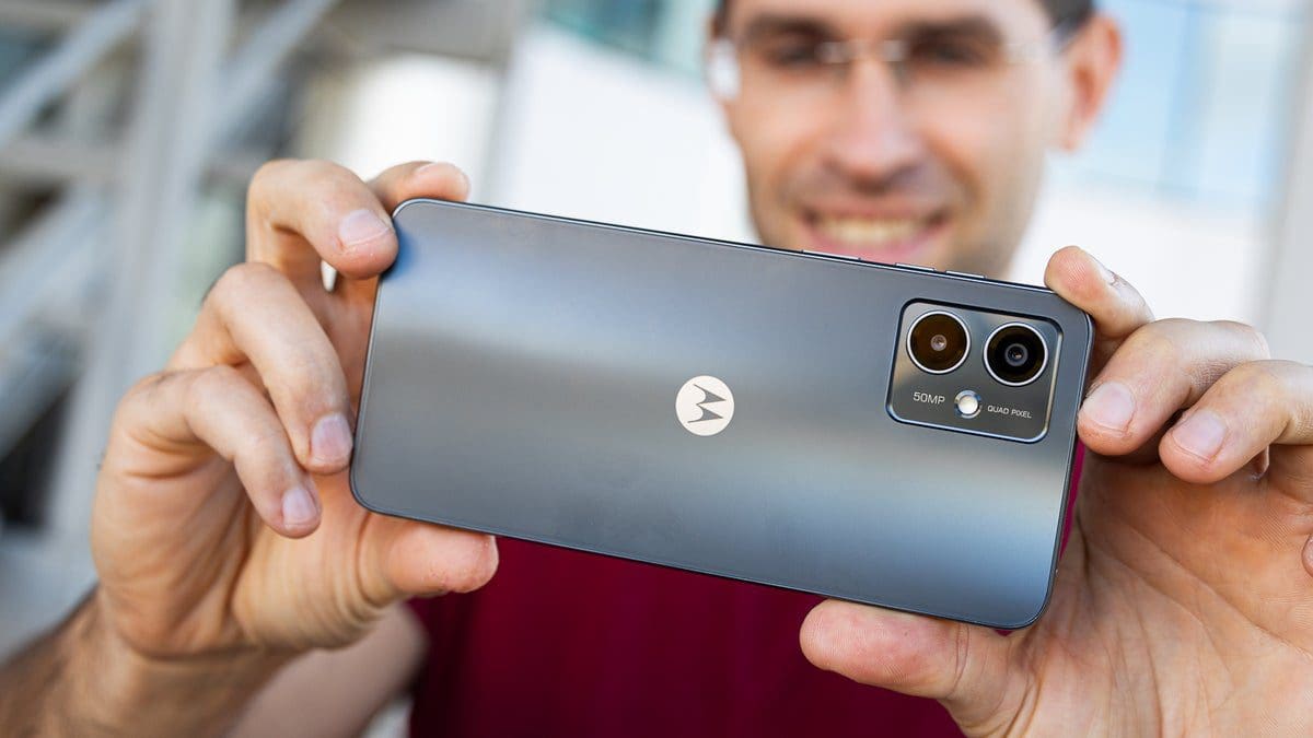 Featured image for Tips for Taking Great Photos with an Inexpensive Smartphone