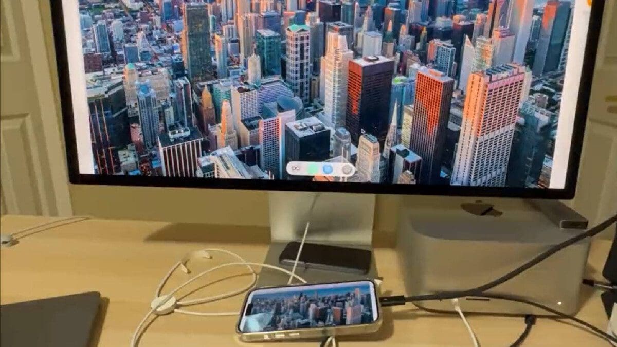Featured image for Transform Your iPhone 15 Pro into a Fully Functional PC with a Few Adjustments and a Monitor