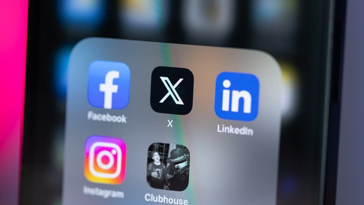 Featured image for Twitter (X) optimized for Google Pixel Fold & Tablet now available for all users