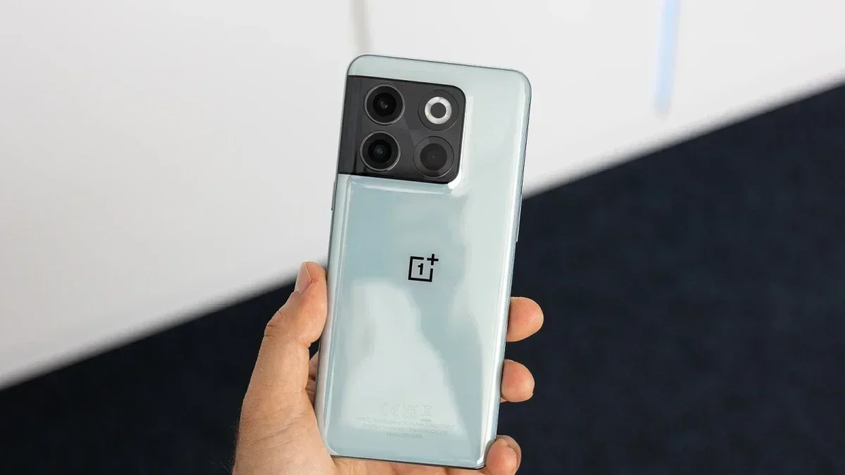 Featured image for Unbeatable Deal: Score 54% Off the OnePlus 10T – A Must-Have for Budget-Conscious Tech Fans!
