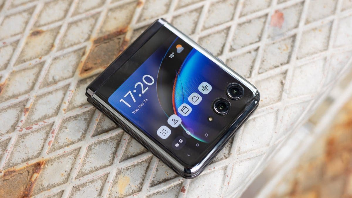 Featured image for Uncover Incredible Savings on the Latest Motorola Razr+ Foldable Phone – Limited Time Offer!