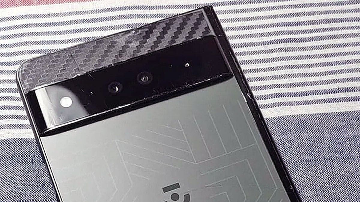 Featured image for Unleash the Google Charm: A Closer Look at the Original Pixel Fold