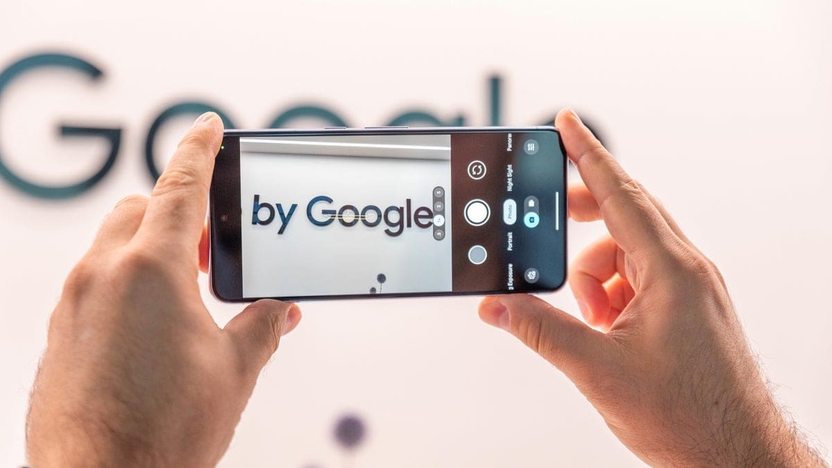Featured image for Unlocking the Power of Apple Intelligence and Galaxy AI: How the Pixel 9 Stacks Up