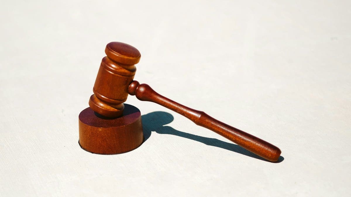 Featured image for Unlocking Your Phone: Legal Ruling Allows Police to Use Biometrics for Access