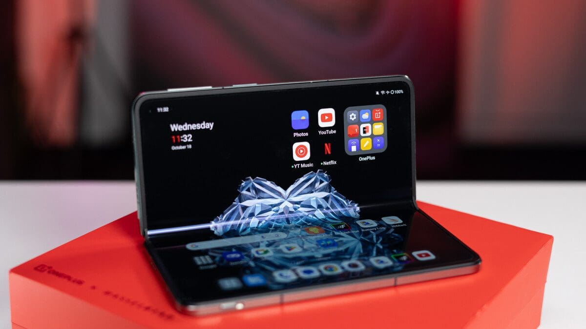 Featured image for Unveiling the Contents of the OnePlus Open Box