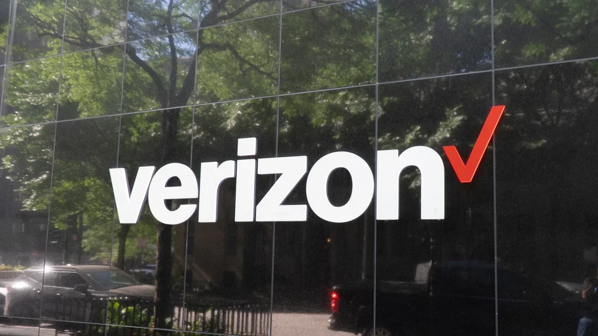 Featured image for Verizon falls behind T-Mobile and AT&T in implementing 5G standalone network technology