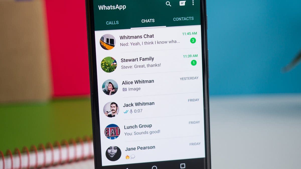 Featured image for WhatsApp introduces the feature to pin messages