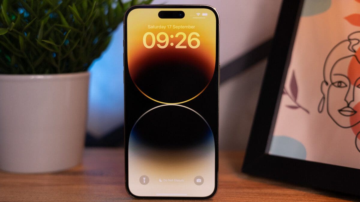 Featured image for Which phone was the top global shipment leader in the first half of 2023: Can you make the correct guess?