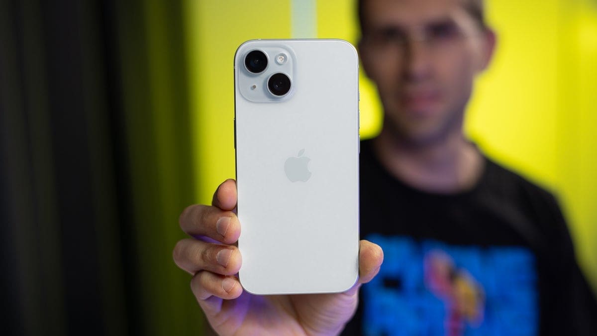 Featured image for Why the iPhone 15 Pro Excels in Running Apple Intelligence: A Closer Look at Telecommunications Tech